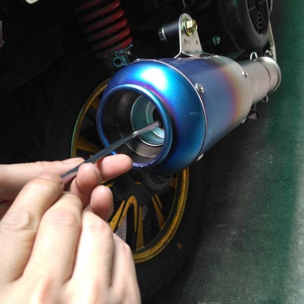 Bộ giảm thanh xe máy sửa đổi chung phụ kiện đặc biệt ống xả câm ngược áp suất lõi điều chỉnh bộ giảm thanh cắm chuyên nghiệp - Ống xả xe máy