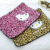 Hot Leopard và Dolly Foot Breaking Cat PPKG Chưa quyết định Sheep White Plush Fabric Toy Toy Powder gấu bông hello kitty