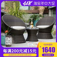 Bàn ghế ban công sân vườn giải trí wicker ghế ba mảnh ngoài trời xoay bàn ghế mây bàn cà phê nhỏ đồ gỗ ngoài trời - Bàn ghế ngoài trời / sân mẫu bàn ghế ngoài trời đẹp