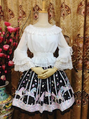 taobao agent Autumn and summer lolita dressing chives and chlorophytis with seven -point sleeve shirt high waist, thin waist, thin word collar small shirt