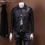Lapel leather nam 2018 mùa thu mới cá tính trang trí túi trẻ trung pu đen áo khoác da mô phỏng nam áo khoác da nam
