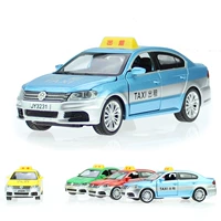 1:32 Xe taxi hợp kim LaVida của Bắc Kinh Cho thuê xe tải Hyundai Huili Xe buýt âm thanh và đồ chơi nhẹ - Chế độ tĩnh mô hình tàu hỏa