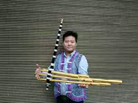 В 2019 году Miao Lusheng 6 Pipes, изысканный Lusheng 2 фута 2 длинной ручной работы, посвященный ученикам