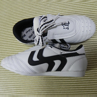 [Taekwondo years] Free shipping/special sale 35 yuan genuine Weirui children Taekwondo shoes/taekwondo road shoes