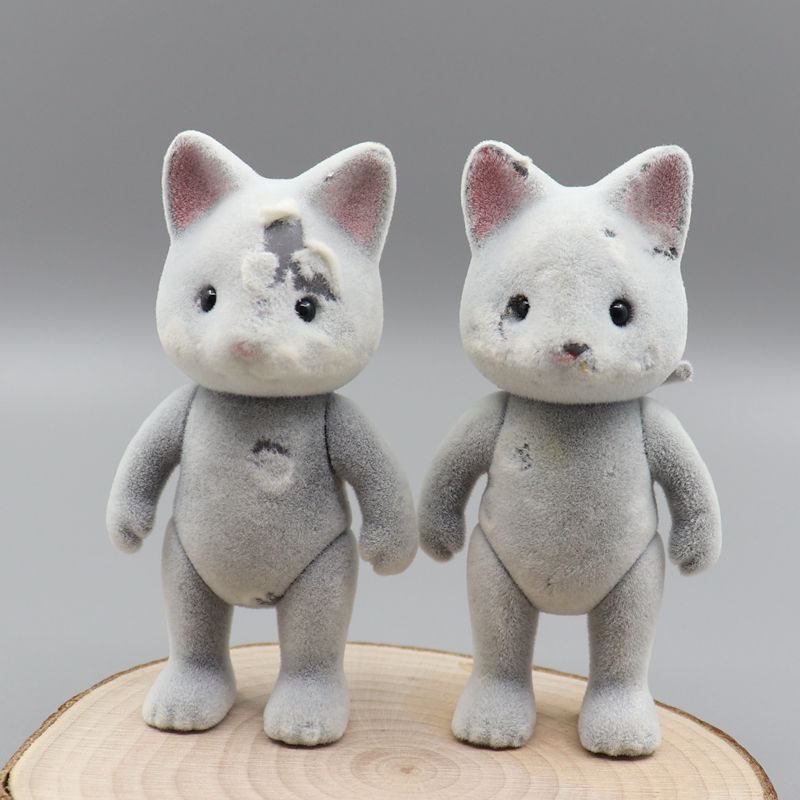 Genuine Forest Belle Family Girl Play House Simulation Mini Flocking Dolls-Gray Cat Defective