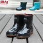 Mùa thu và mùa đông ấm áp đôi giày nam kéo trở lại đích thực cộng với giày ống nước cotton ngắn Giày nữ đế xuồng chống trơn trượt ủng đi mưa
