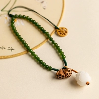 Бодхи лотос висит