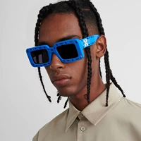kính cận Kính mát lỗ vuông Kính râm màu xanh Kính mát mới dành cho nam Kính râm của phụ nữ Hip Hop Cá tính Màu đỏ ròng Cùng một phong cách gọng kính cận nam
