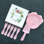 Thả hình dùng một lần dao kéo dao dao kéo đĩa kết hợp nhựa bữa ăn tấm bánh sinh nhật tráng miệng bộ đồ ăn 5 phần ăn