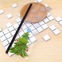 Опубликовано в правую сторону рождественской елки (эксклюзивная модель)