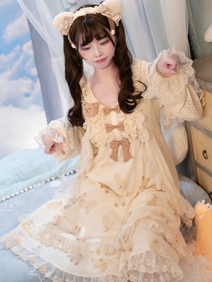 taobao agent Fantasy style original lolita] Sleeping bear 2.0 ~ Double -layer baby cotton goes out, cute home nightdress [spot