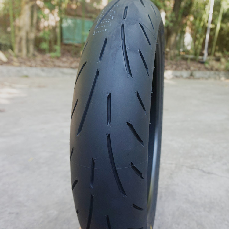 120 / 70Zr17 Semi Hot Melt Radial Vacuum FurnaceCheng Yuan steel wire Radial tire 110 / 120 / 140 / 150 / 160 / 180 / 55 / 60 / 70ZR17 inch Sports car tyre