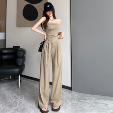 Стильные костюмы