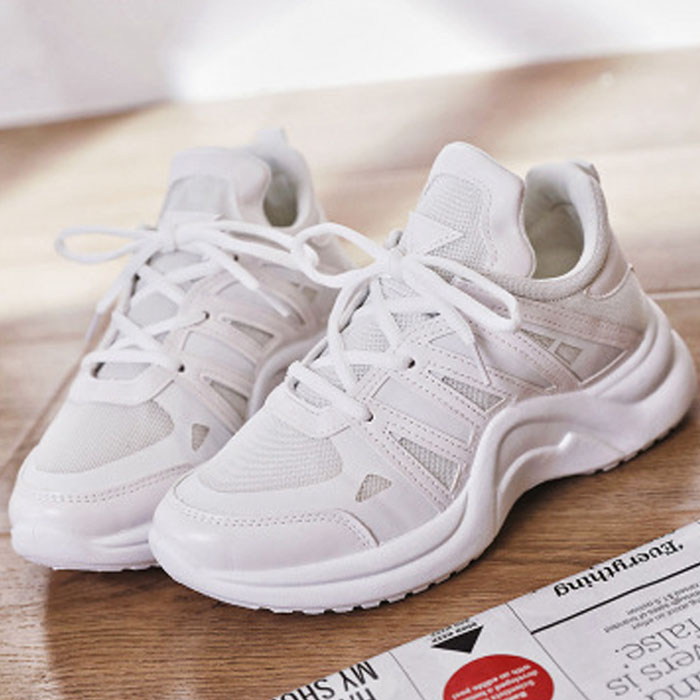 Whitespring and autumn 2020 gym shoes female ventilation Mesh surface student Single shoes white Thick bottom leisure time run Daddy shoes Big size 41