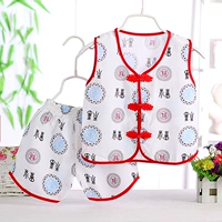 Костюм Тан с благословляющими персонажами на белом фоне