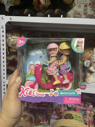 Кукла, антикварная обувь