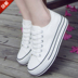 2017 trắng hoang dã low cut nền tảng giày vải nữ sinh viên phẳng giày thường nữ Hàn Quốc phiên bản Harajuku ulzzang Plimsolls