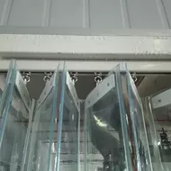 rèm cửa nhựa nhà vệ sinh Bức màn trượt khớp trượt cửa trượt rèm nếp rèm nhựa cuốn rèm ngăn phòng điều hòa