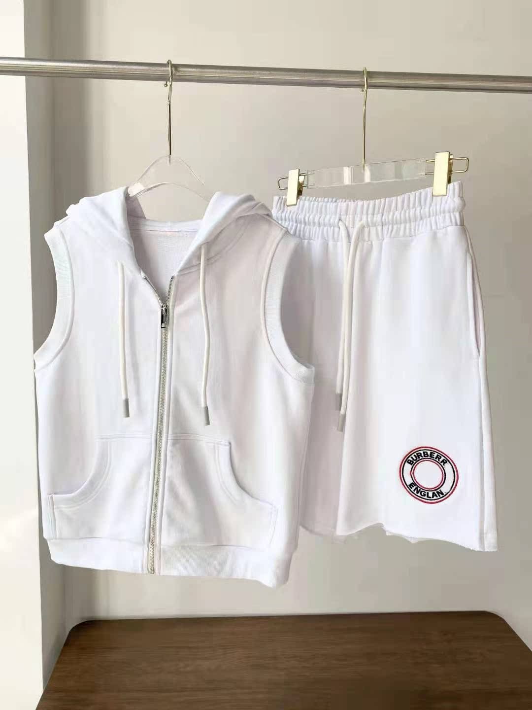 White SuitChaopai 2021 Spring and summer New products British style black and white Two colors vest shorts suit heavy industry Embroidery Versatile Foreign style
