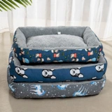 Чистая красная собачья собака глубоко сон золотой ратабулда кровать для собак на Аляске в больших подушках для собак зимой тепло зимой