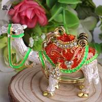 Восемь белых верблюдов