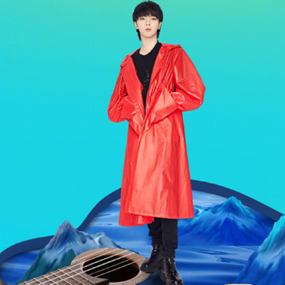 Ca sĩ Hua Chenyu 2018 với cùng một đoạn màu đỏ trùm đầu dài áo gió kem chống nắng quần áo nam giới và phụ nữ hiệu suất quần áo bài hát quần áo mùa xuân Áo gió