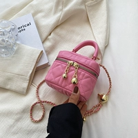 Красный, маленький