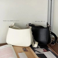 Белый [не достойный длинных плечевых ремней]