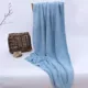 Синее полотенце для ванны