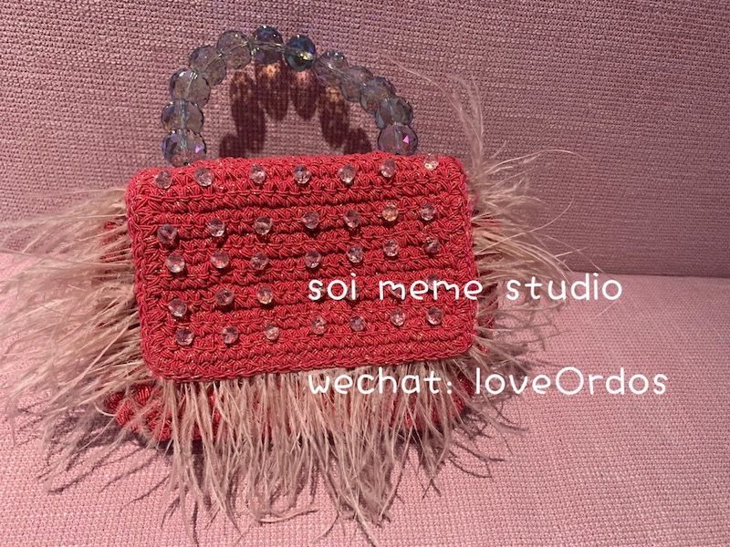 Trouble & Maker Powder (In Stock)goods in stock Song Yanfei Same Suryo Netherlands Minority designer manual knitting Beading Axillary bag handbag