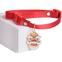 Красный лев голова