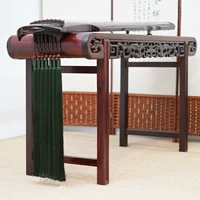 Темно-зеленый