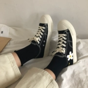 Lin Xianshen 2019 giày vải mùa xuân của phụ nữ chụp đường phố hoang dã cơ bản nhỏ giày trắng nữ sinh viên thiết kế hoa nhỏ - Plimsolls