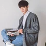 Mùa xuân và mùa thu của nam giới áo len áo cardigan Hàn Quốc xu hướng lỏng áo len dài tay sinh viên trong đoạn dài kích thước lớn áo khoác len cardigan nam