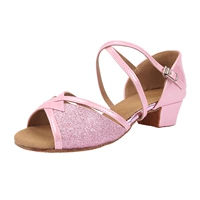 Розовые блестки для ногтей