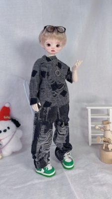 taobao agent Water Doll BJD 5 points 6 points baby clothes Destroy short -sleeved denim pants pose set