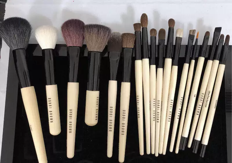 Bobbi Brown, профессиональная кисть