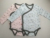Tấm tam giác xiên bông chải kỹ kết thúc tốt đẹp cho trẻ sơ sinh sinh non trước khi leo lên quần áo trẻ con Áo liền quần
