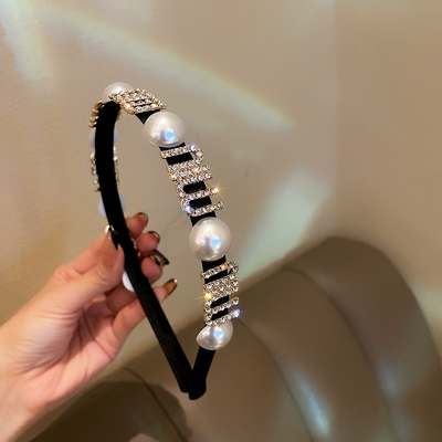 taobao agent Hairpins with letters, advanced hair accessory, 2023 collection, internet celebrity, high-quality style
