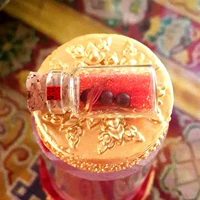 Специальное предложение Sakyamuni Buddha Red Sturnar для установки тибетской гаолиты 10 Юань бутылка для отправки сафлора