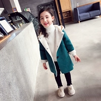 Áo khoác bé gái 2018 mới mùa đông áo dài trẻ em cộng với áo nhung dày trùm đầu áo bé trai lớn 4 áo ấm cho bé gái