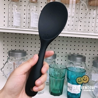 Черный рис ложка
