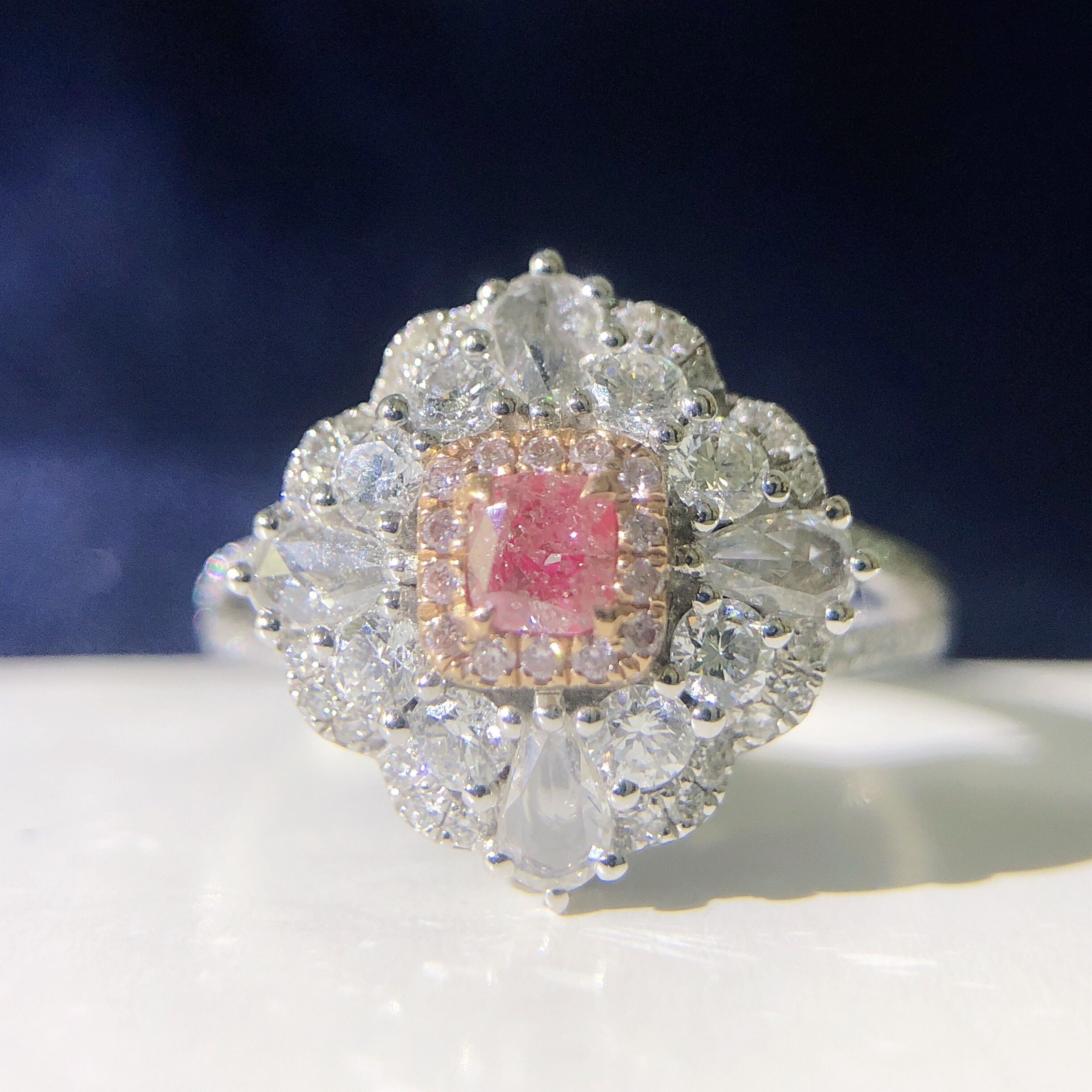 高清图|海瑞温斯顿Legacy高级珠宝系列钻石戒指戒指图片1|腕表之家-珠宝