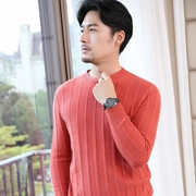 Mùa thu và mùa đông nam mới xoắn áo len cashmere màu cổ tròn hoang dã chạm đáy áo thời trang áo len trẻ trung