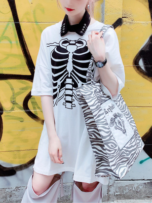 taobao agent Japanese skeleton, long cotton T-shirt, with short sleeve, mid-length