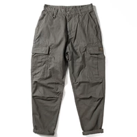 Темно -серой