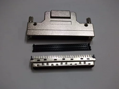 Подключение SCSI -соединения -ин -в SCSI DB 100p Male Head Head Shell Shell Gelled Connector