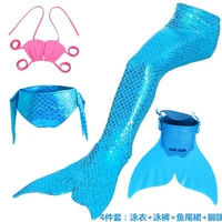 Синие и розовые четверки с ластами