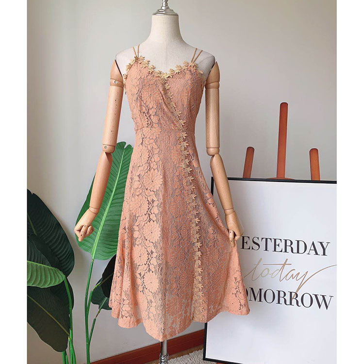 เดรสกระโปรงลูกไม้เอวฝรั่งเศสสไตล์วินเทจ 网红款M.L 复古法式收腰蕾丝裙 小仙女蕾丝吊带裙 大摆连衣裙 D 网红款M.L 复古法式收腰蕾丝裙 小仙女蕾丝吊带裙 大摆连衣裙 D