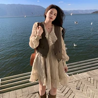 Жилет, абрикосовое платье